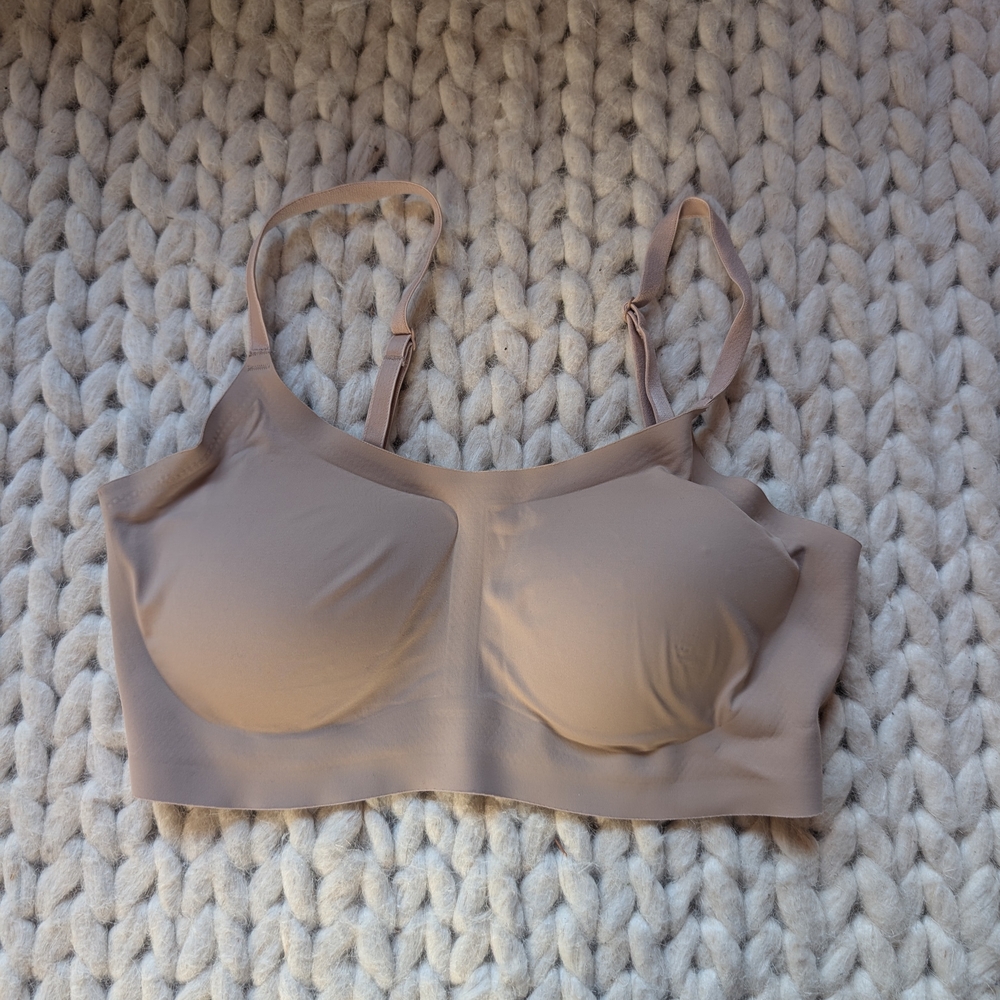 Seamless Nude Wireless Molded Bralette